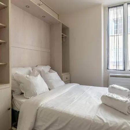Apartment C039-appartement Lumineux Au Suquet Pour 3 Personnes Cannes